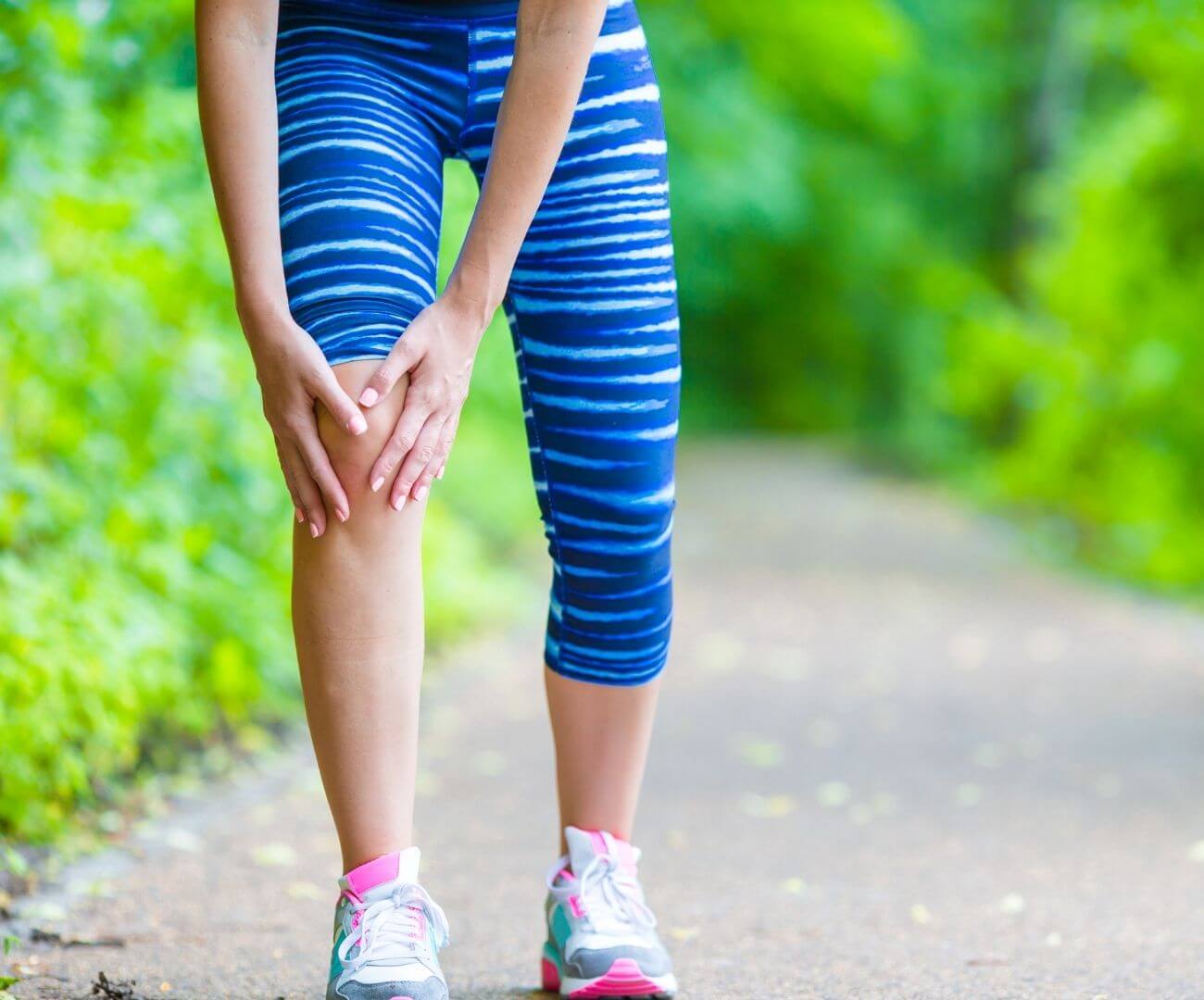 7 Natural Herbs, Vitamins and Minerals for Youthful Knees