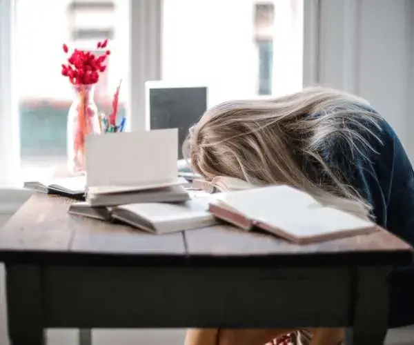30 Interesting Facts & Statistics You May Not Know About Sleep